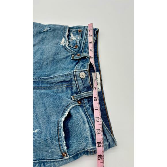 Abercrombie & Fitch 28/6 High Rise 4” Short Distressed Mom Jean Casual - Picture 5 of 9